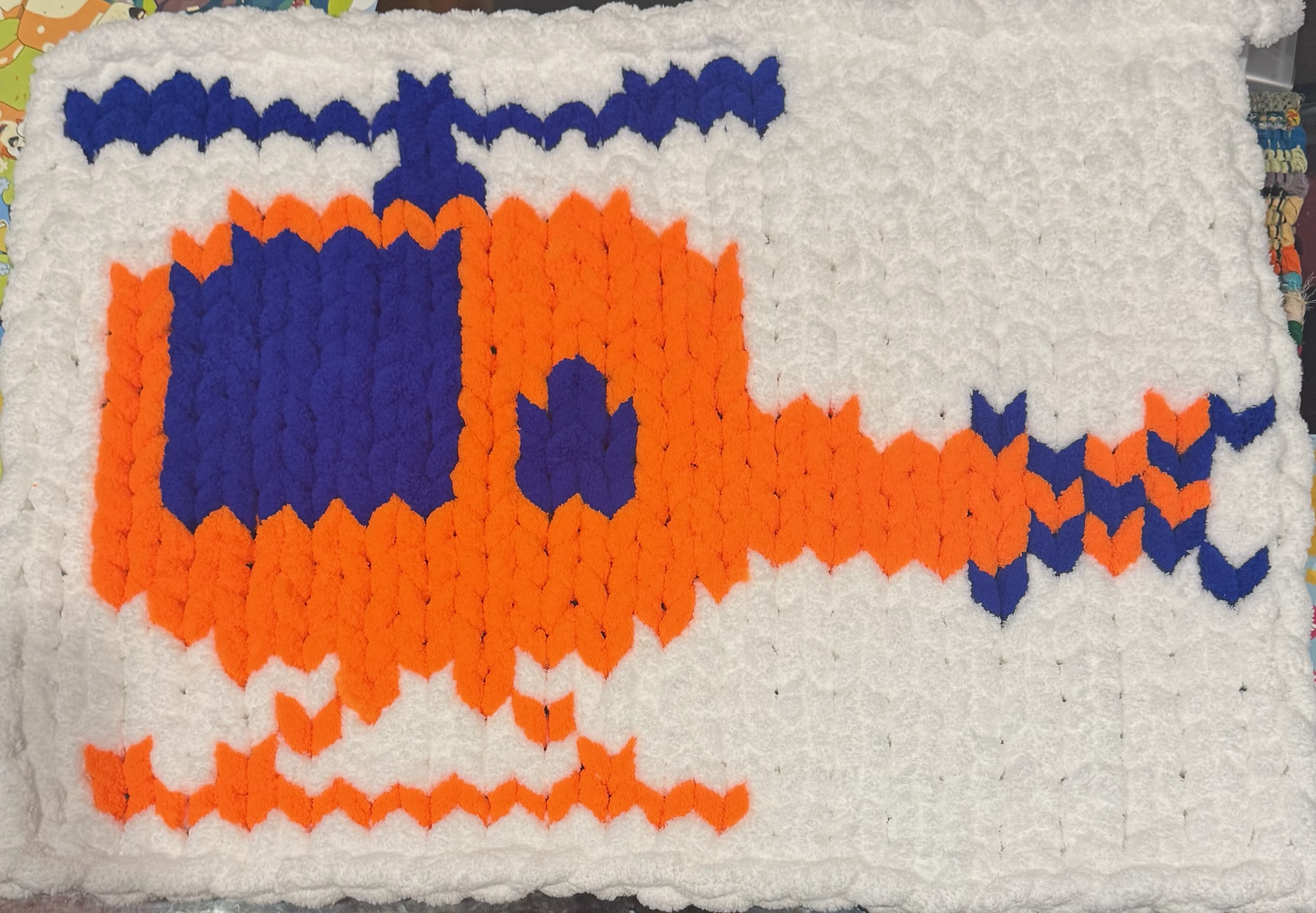Chunky knit pet bed