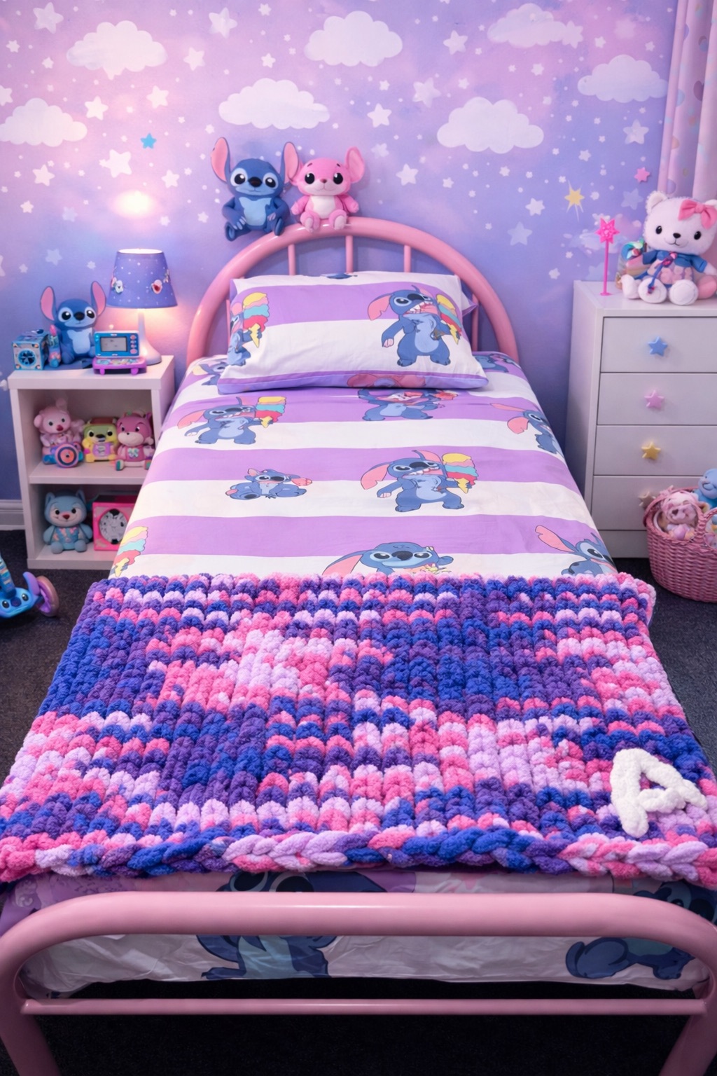 Chunky knit pet bed